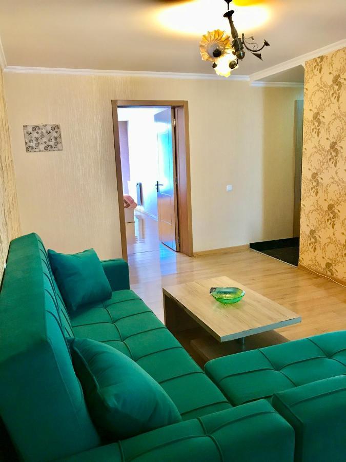 Homee Tbilisi Bagian luar foto